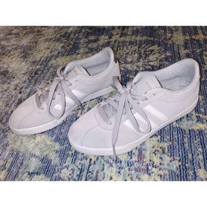 ADIDAS | Grand Court Suede Sneaker